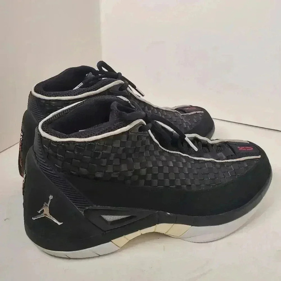 007 AIR JORDAN 15 RETRO SE 'BLACK METALLIC SILVER' MEN size 8.5 - Picture 6 of 10